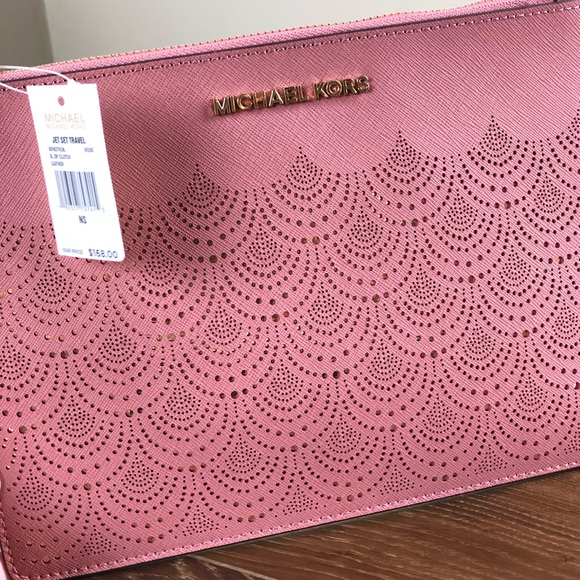 NWT Michael Kors large perforated wristlet - Picture 8 of 8